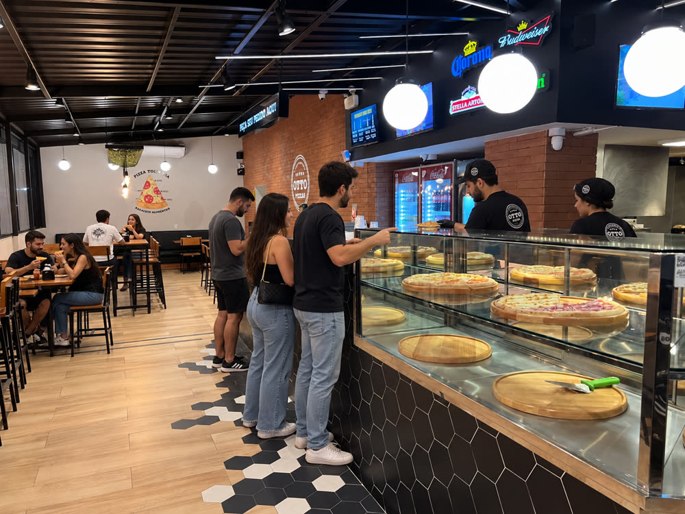 Fachada da loja Otto Pizzas em São Pedro da Aldeia